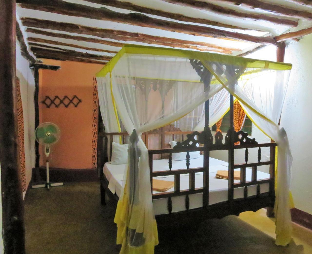 Santa Maria Coral Park Hotel Pongwe Exterior photo